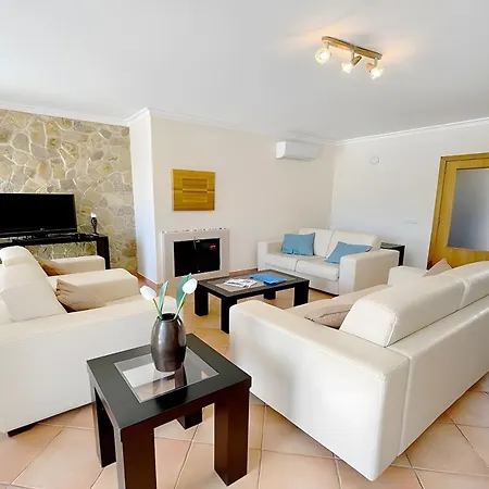 Сasa de vacaciones Modern House